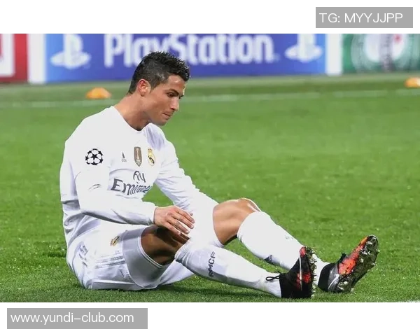 苏格兰男足球星的荣耀征程与绿茵场上不屈精神的辉煌传奇