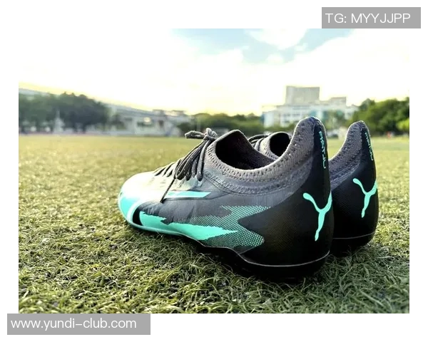 顶级球星专用足球鞋市场价揭秘 豪华品牌与性能的完美结合